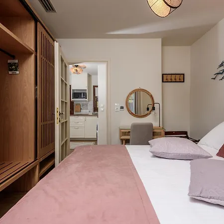 Apartment Enavlion Luxury Domes