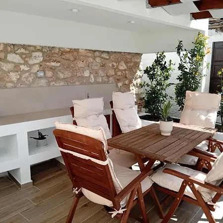 Enavlion Luxury Domes Апартаменты