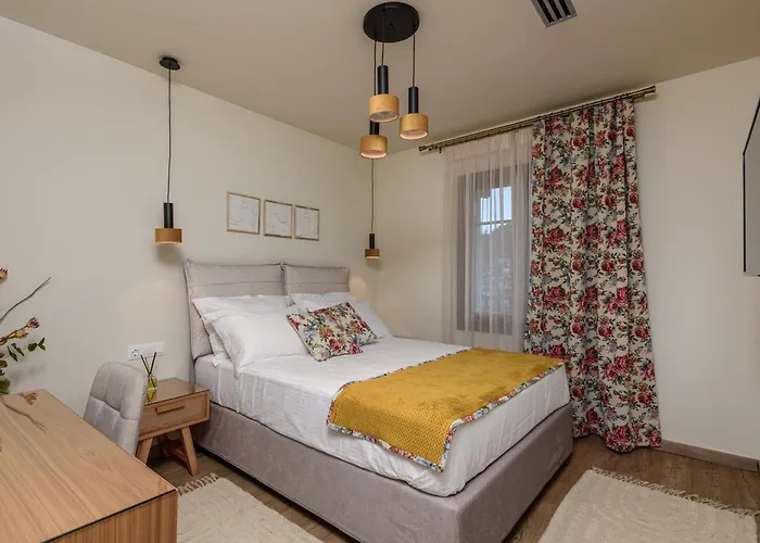 Enavlion Luxury Domes